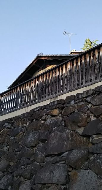 1日目_屋根にアンテナ.jpg